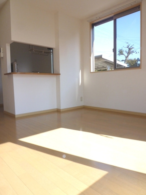 角部屋なので窓があり、明るい室内！