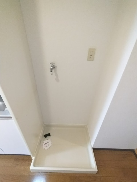 ★広角レンズ撮影写真★室内洗濯機置き場★