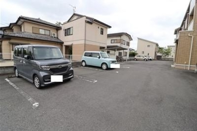 サンブリエの駐車場