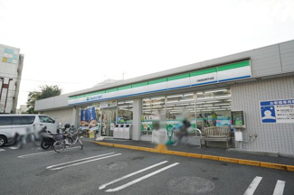 ファミリーマート南平台店 720m