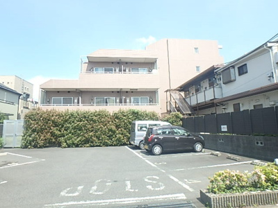 ★敷地内駐車場★（空き状況・使用料等詳細はご確認下さい）