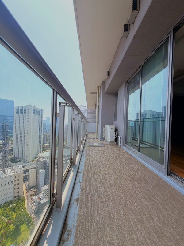 赤坂タワーレジデンスTop of the hillのバルコニー