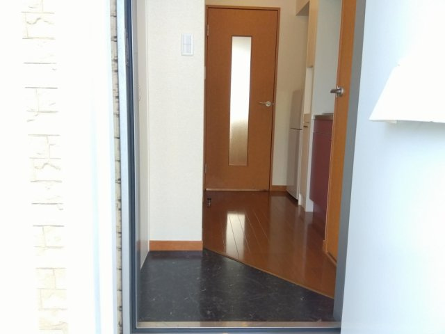 レオパレス典の玄関