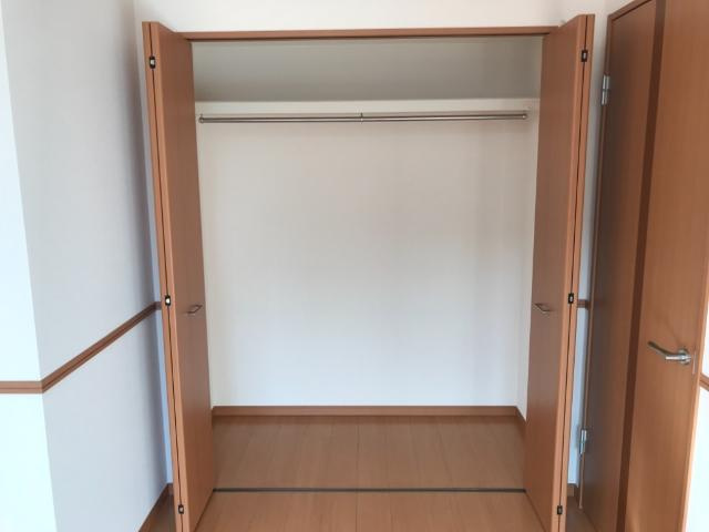 ポーラスターの収納|南洋室クローゼット