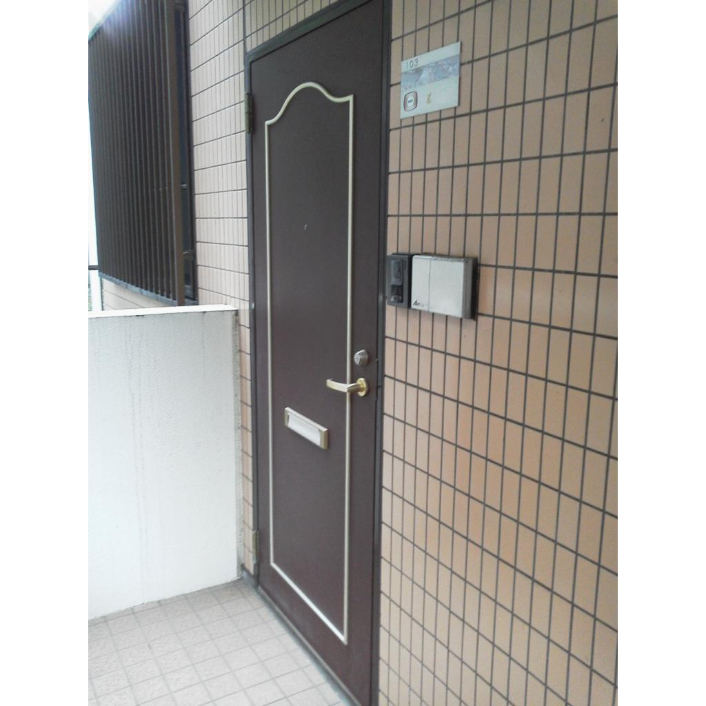 ラフィネ北寺尾の玄関