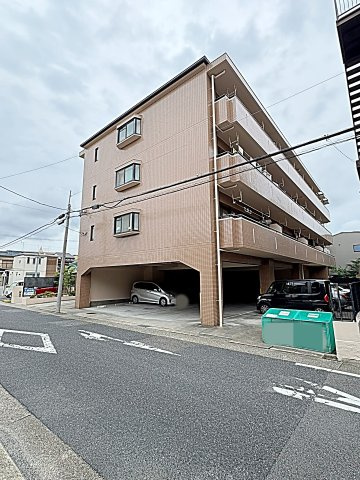グランデージ竹越の外観