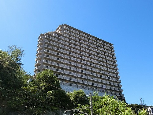 コスモ三滝本町の外観|建物外観