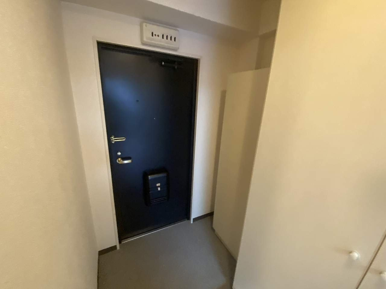 グランハイム新堀東の玄関