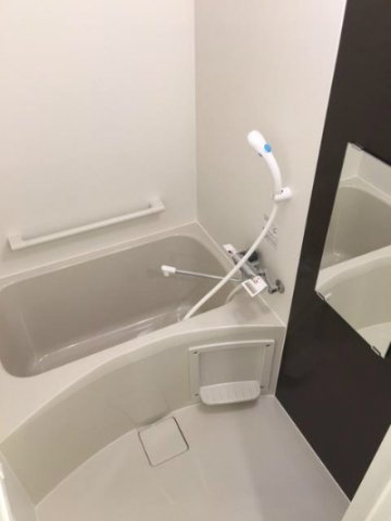 クレイノプレミール蕨の浴室