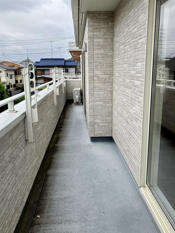 新吉田東戸建のバルコニー