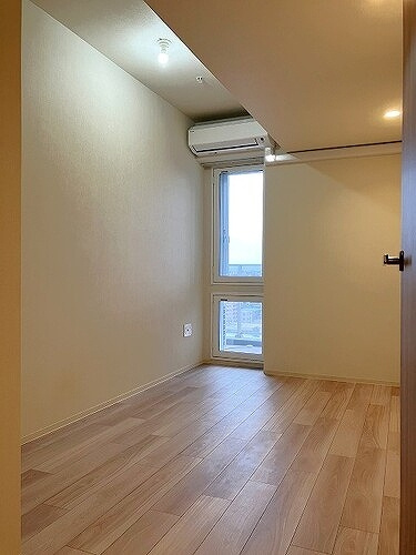 ザ・札幌タワーズ　イーストタワーのその他|洋室　約5.5畳※照明は撤去予定です