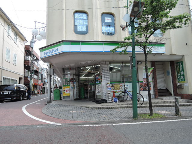 ファミリーマート 相模原東林間駅前店まで350ｍ