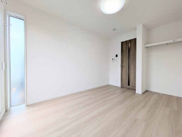 照明器具は残置物となります。