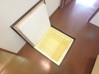 ※別室参考写真　床下収納