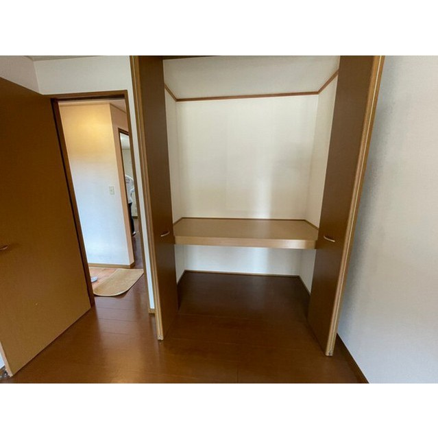 各務原市那加前洞新町４丁目のアパートの収納