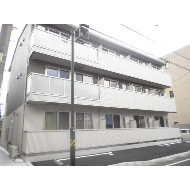 各務原市那加桜町１丁目のアパートの外観