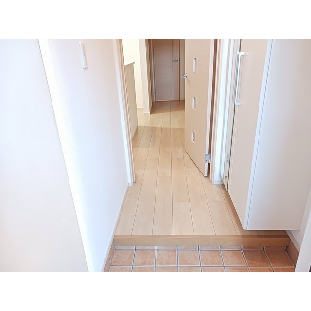 リ　ミエルの玄関