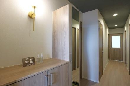 パインフィールド緑地公園　中古 マンションの玄関