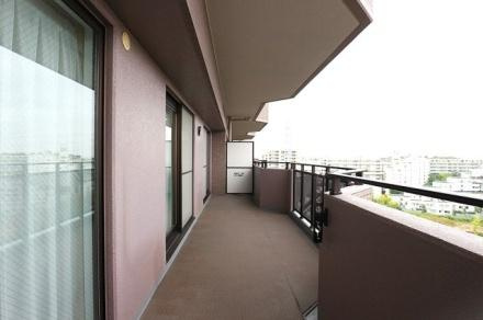 パインフィールド緑地公園　中古 マンションのバルコニー
