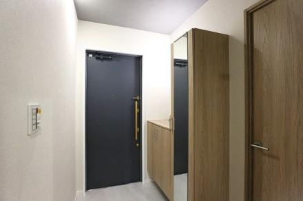 パインフィールド緑地公園　中古 マンションの玄関