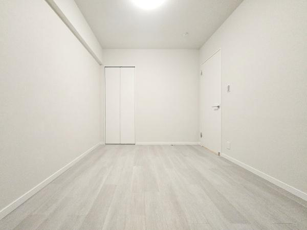 ライオンズガーデンヒルズ上大岡の洋室|落ち着きのある洋室です！
休日はこちらでおくつろぎ下さい♪