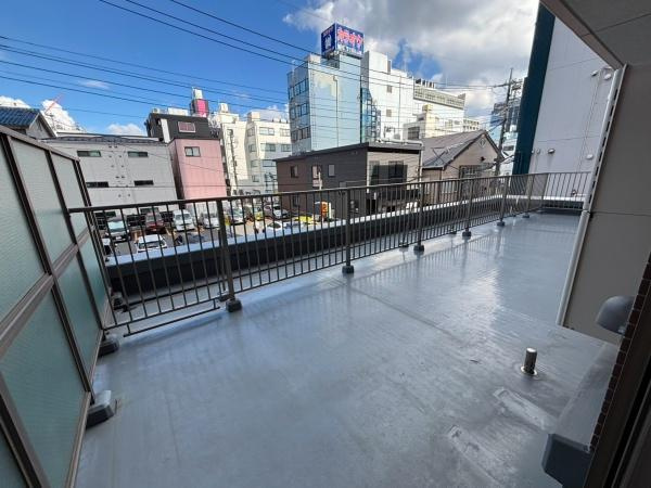 【バルコニー】 | 【29日・30日見学可】ライオンズステーションプラザ草加 | 見晴らしの良いバルコニーになります♪
