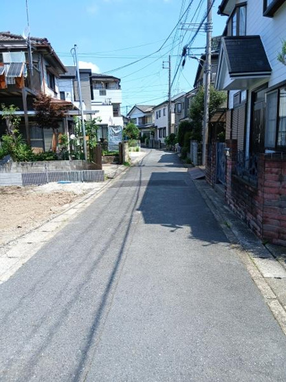 【前面道路含む現地写真】 | 草加市北谷3丁目　新築戸建 | ※画像は車両等を消去（またはCG合成）しております※