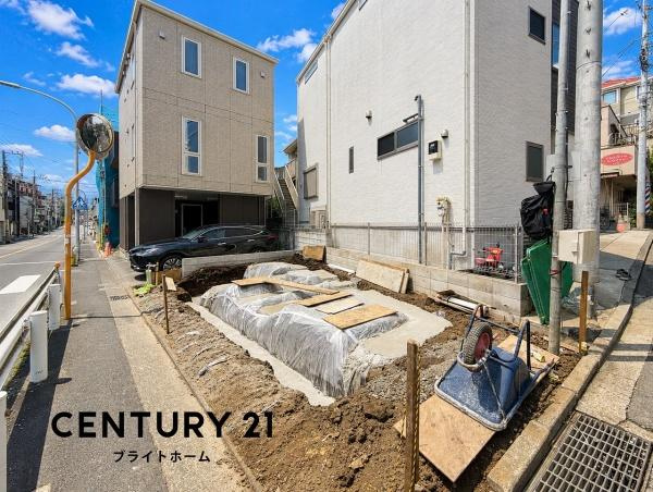 横浜市港北区篠原東１丁目の新築一戸建の前面道路含む現地写真|前面道路が広いので、安心して駐車可能です！
是非現地へお越しください。