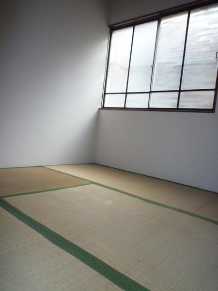 千島アパートの浴室|★光入る窓つき★