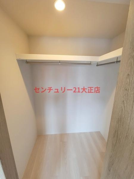Louis Residence 弁天町の収納|★ウォークインクローゼット★