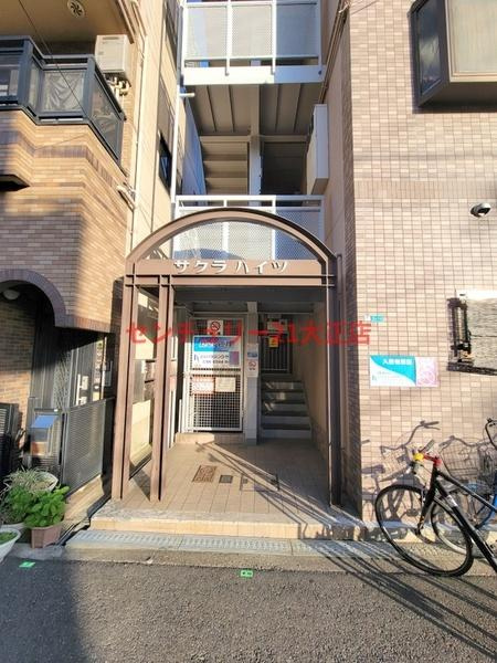 サクラハイツのエントランス