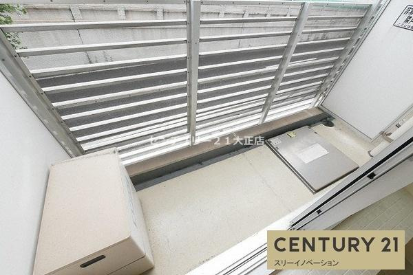 U residence 弁天町　(是空弁天)のバルコニー