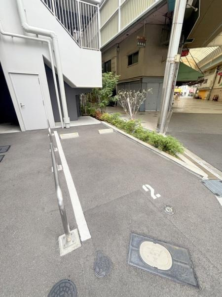 大阪市港区八幡屋１丁目の賃貸マンションの駐車場