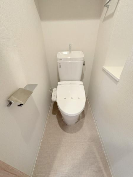 大阪市港区八幡屋１丁目の賃貸マンションのトイレ