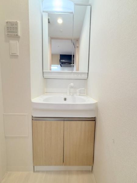 大阪市港区八幡屋１丁目の賃貸マンションの洗面所