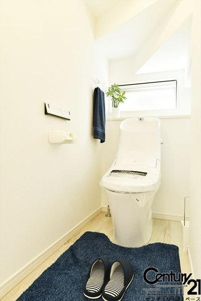 北葛城郡広陵町疋相 ３号地 ／新築一戸建の内観：施工例|■ウォシュレット完備！トルネード洗浄・フチなし形状でお手入れも楽々ですね！■