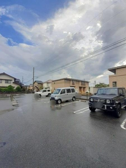 【駐車場】 | フレージュアルバ　Ｂ