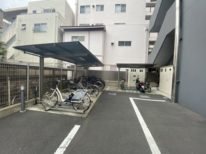 豊島区目白５丁目の賃貸マンションの駐車場
