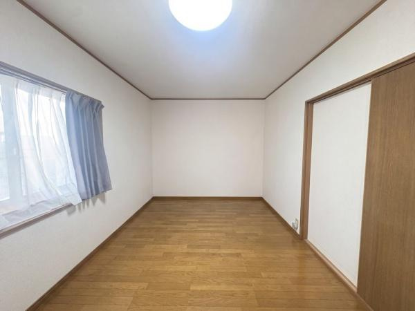 【寝室】