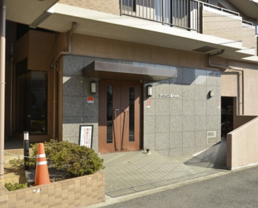 ダイアパレス藤沢本町のエントランス