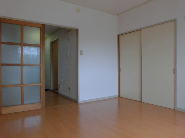 【居間・リビング】 | フラワービル県庁前