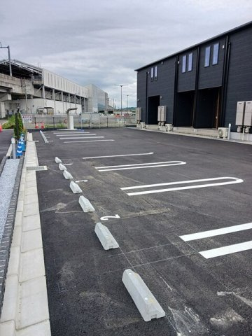 エミリアナの駐車場