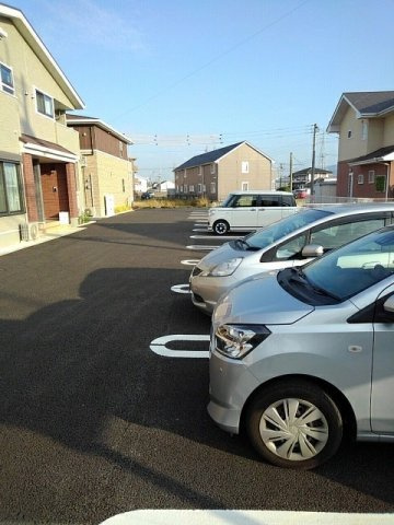 シャンテ　Ａの駐車場