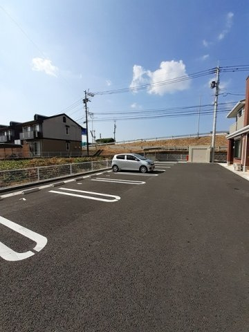 シャンテ　Ａの駐車場