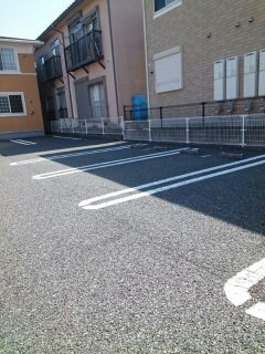 クルーセＢの駐車場