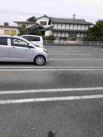 ル・カルフールＢの駐車場