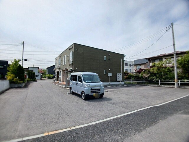 グリーン　シップ　西根の駐車場