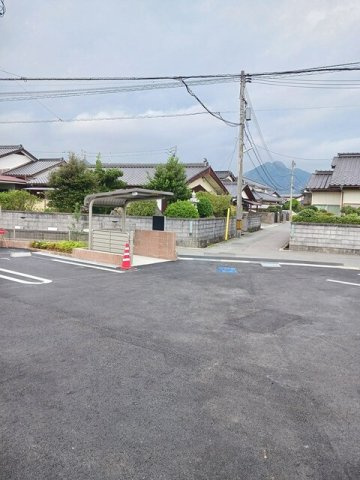 グランステラの駐車場
