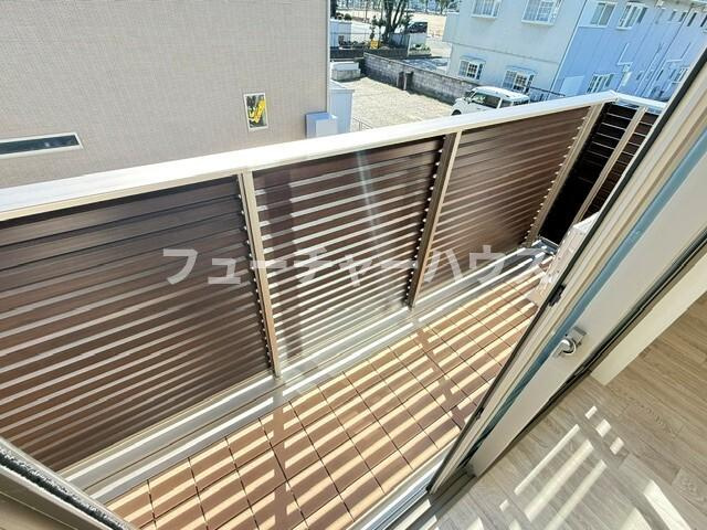 BE-9・Aのバルコニー