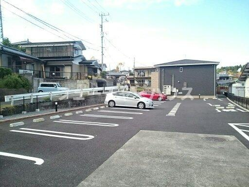 コッティⅢ　３１０の駐車場|駐車場があるので、車を買う予定の方も安心です